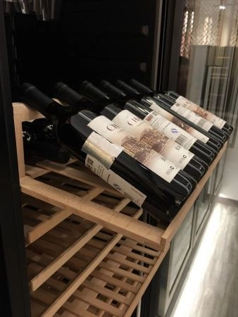 Купить отдельностоящий винный шкаф Cellar Private CP344