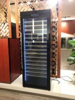 Купить отдельностоящий винный шкаф Cellar Private CP344