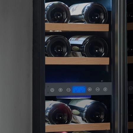 Купить встраиваемый винный шкаф CellarPrivate винный шкаф встраиваемый, двухзонный на 17 бутылок (CP017-2TBH) в черном цвете со скрытой ручкой.